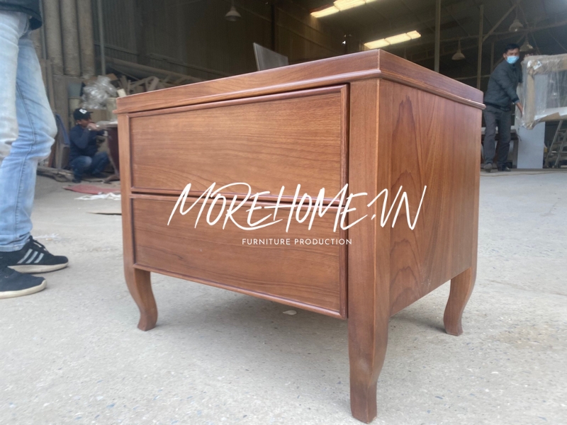 Tab đầu giường gỗ tự nhiên có chân hiện đại chi tiết sắc nét tiện lợi, thẩm mỹ tô điểm cho không gian sống